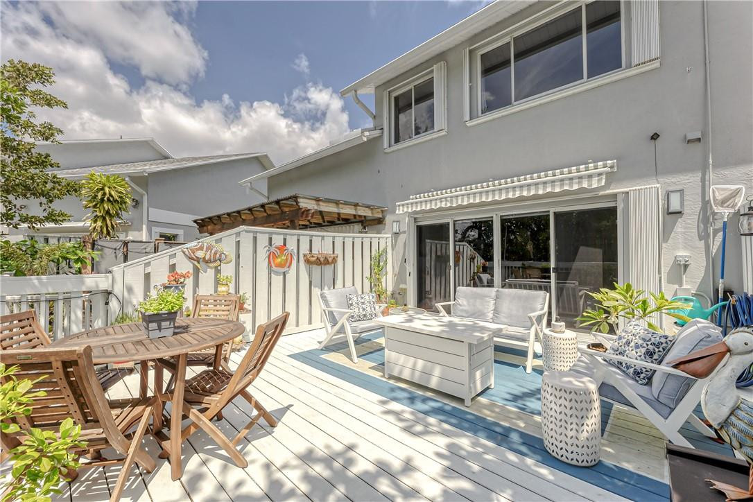 2004 Riverside Place, Unit 2 Wilton Manors, FL 33305 - Photo 22 of 47 Photo 22