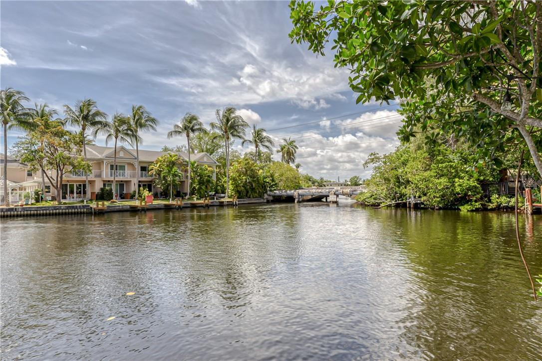 2004 Riverside Place, Unit 2 Wilton Manors, FL 33305 - Photo 25 of 47 Photo 25