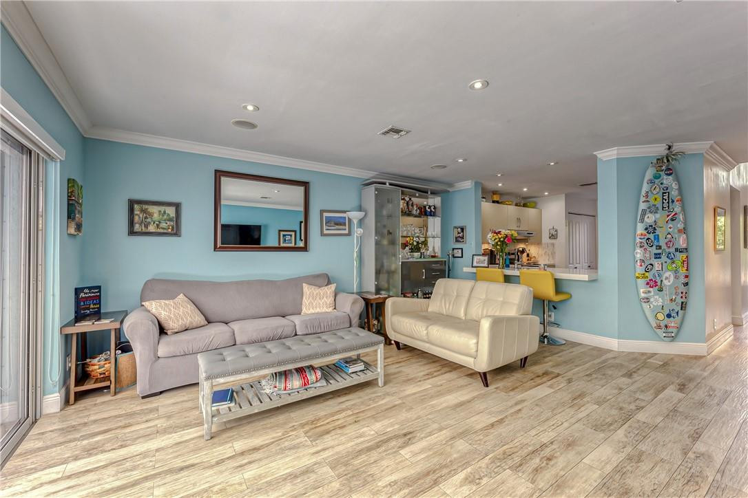 2004 Riverside Place, Unit 2 Wilton Manors, FL 33305 - Photo 7 of 47 Photo 7