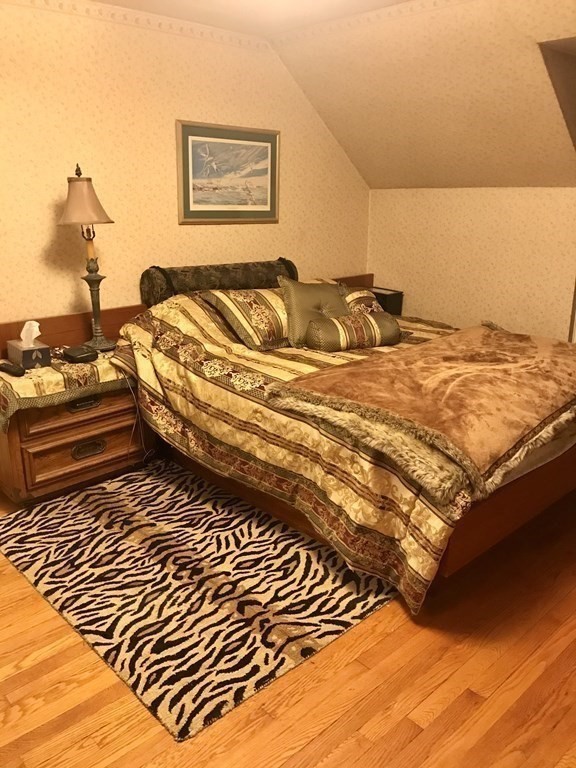 817 Dickinson Street Springfield, MA 01108 - Photo 15 of 31
