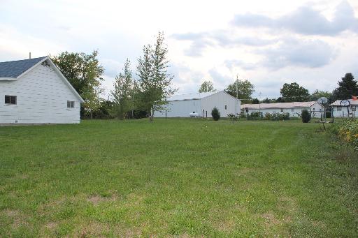 4762 East 2351st Road Somonauk, IL 60552 - Photo 8 of 8 a view of a backyard