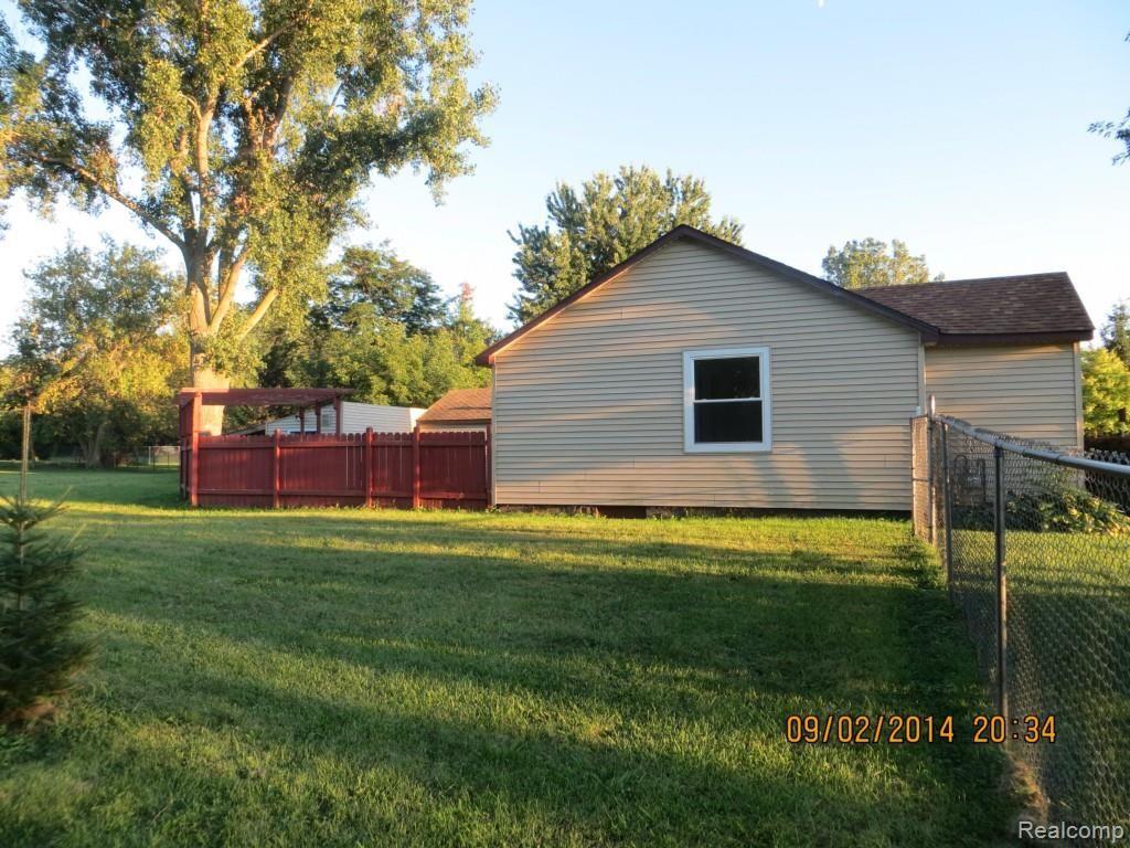 7163 Porter Road Grand Blanc, MI 48439 - Photo 30 of 36 IMG_0288.jpg