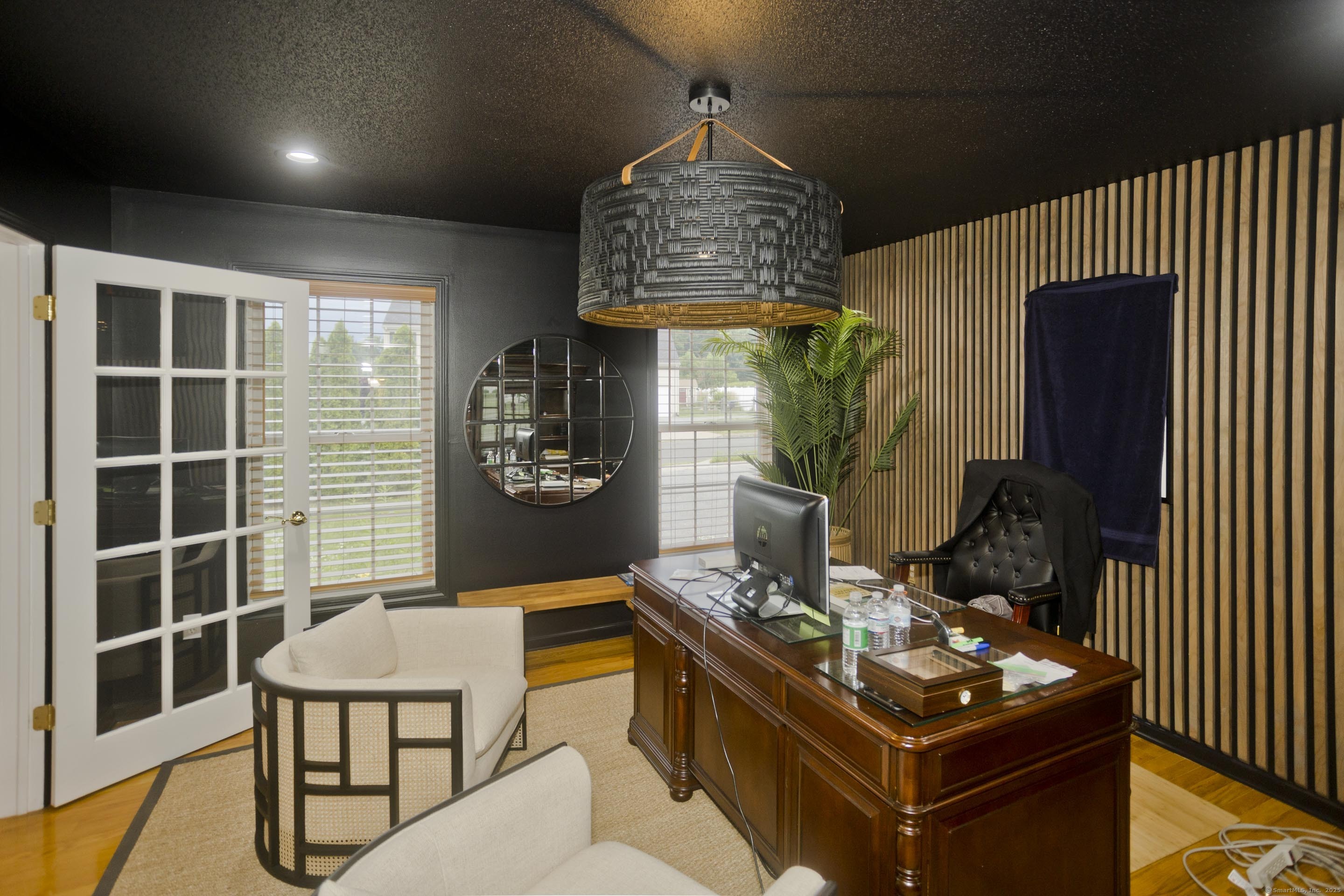 120 Scenic View Drive Middletown, CT 06457 - Photo 8 of 24 a living room with furniture