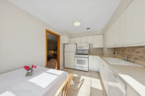 $399,900 | 506 South Charleton Street, Willow Springs, IL 60480