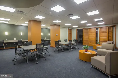 $250,000 | 2601 Pennsylvania Avenue, Unit 952, Philadelphia, PA 19130