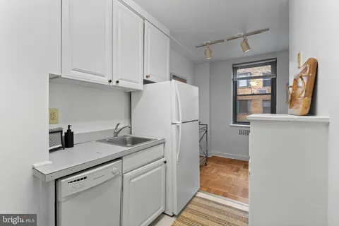 $250,000 | 2601 Pennsylvania Avenue, Unit 952, Philadelphia, PA 19130
