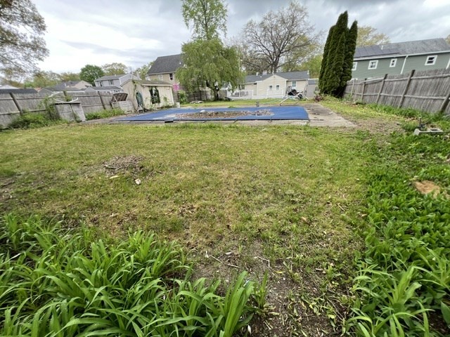 289 Burnham Road Lowell, MA 01852 - Photo 3 of 22