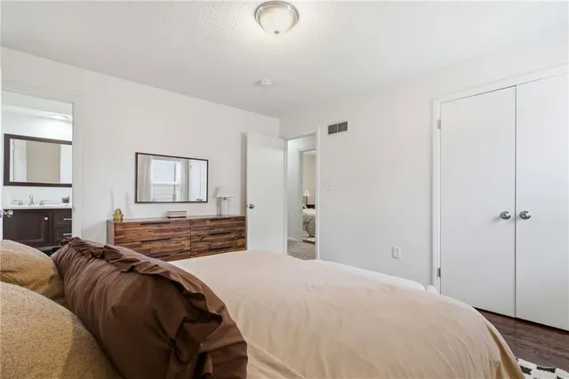 $355,000 | 515 South Meadowbrook Lane, Olathe, KS 66062