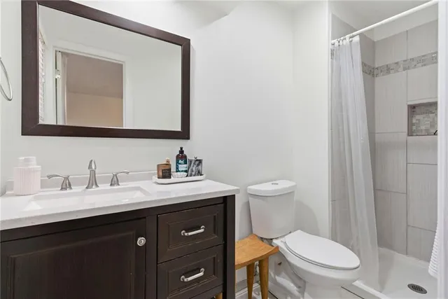 $355,000 | 515 South Meadowbrook Lane, Olathe, KS 66062