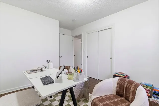 $355,000 | 515 South Meadowbrook Lane, Olathe, KS 66062