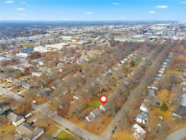 $355,000 | 515 South Meadowbrook Lane, Olathe, KS 66062