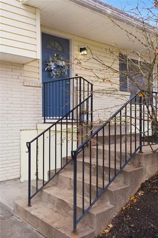 $355,000 | 515 South Meadowbrook Lane, Olathe, KS 66062