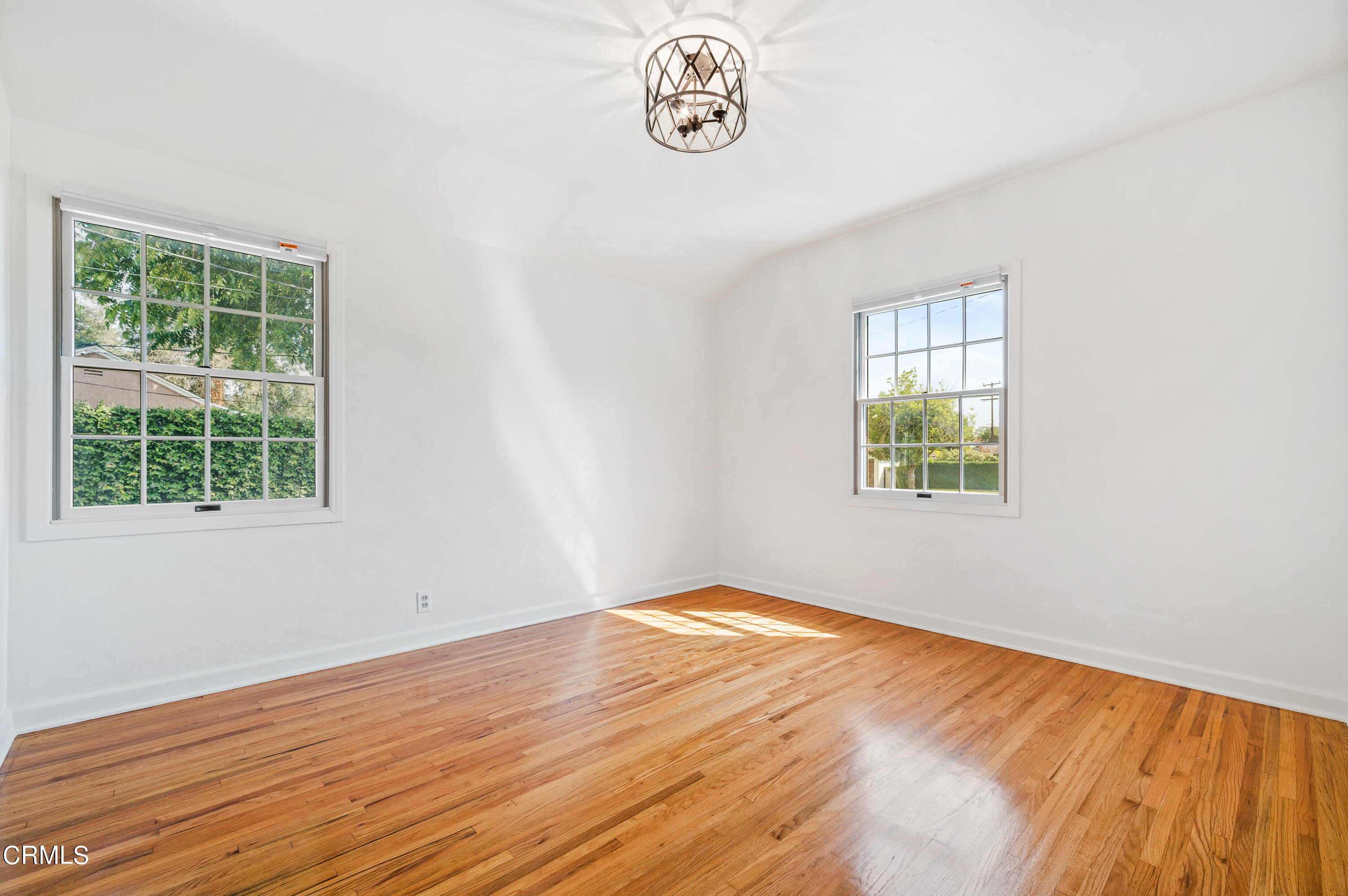 517 St Albans Road San Gabriel, CA 91775 - Photo 17 of 24 an empty room with window