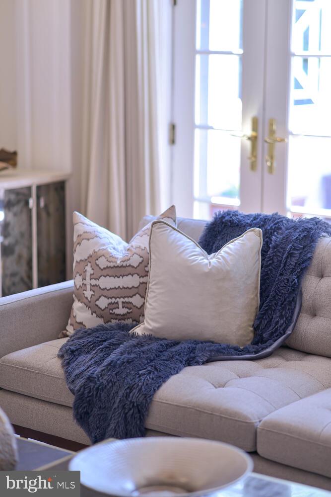 2130 Leroy Place Northwest Washington, DC 20008 - Photo 17 of 98 a living room with a couch
