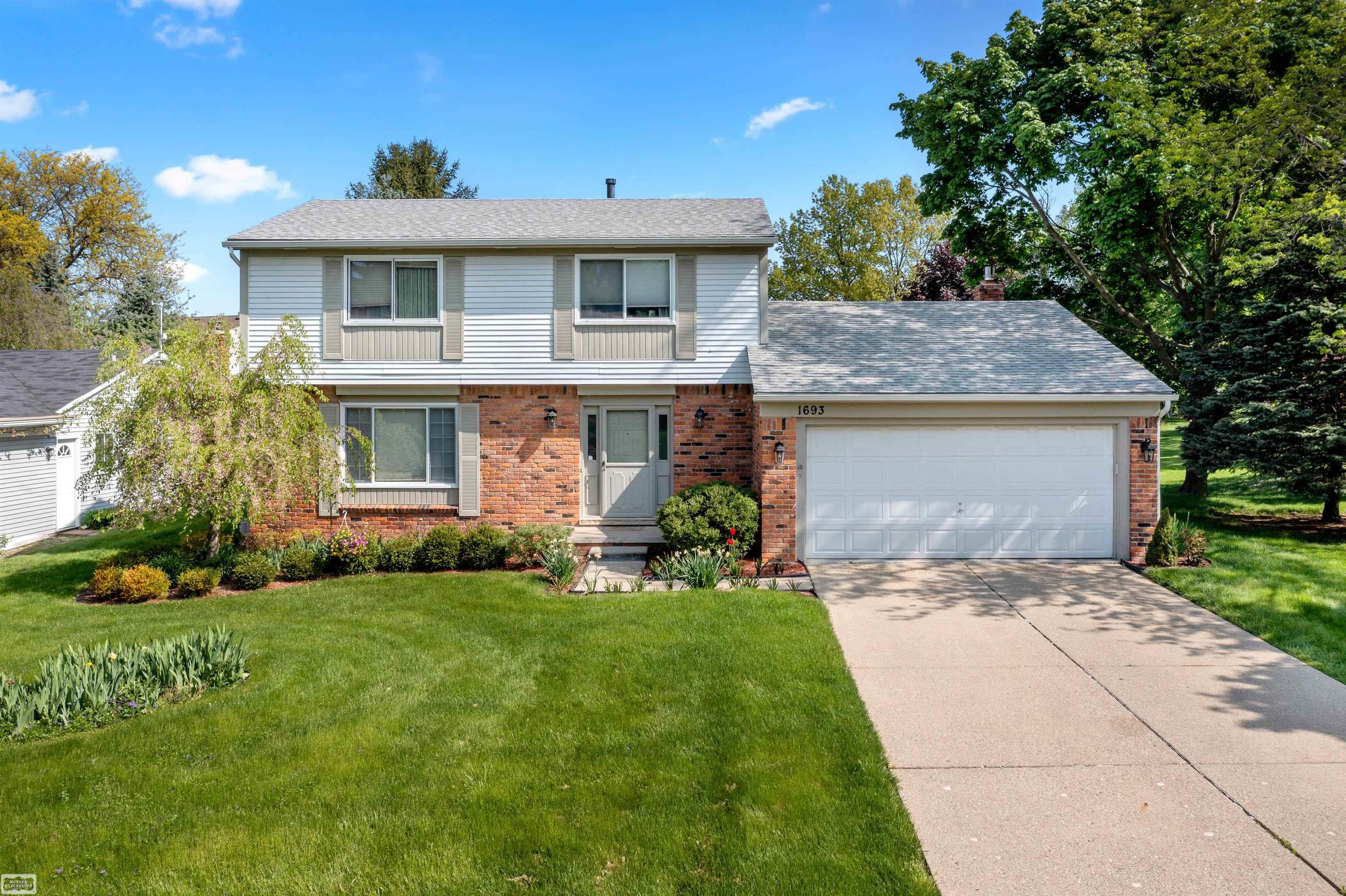 1693 Dennett Lane Rochester Hills, MI 48307 - Photo 45 of 53