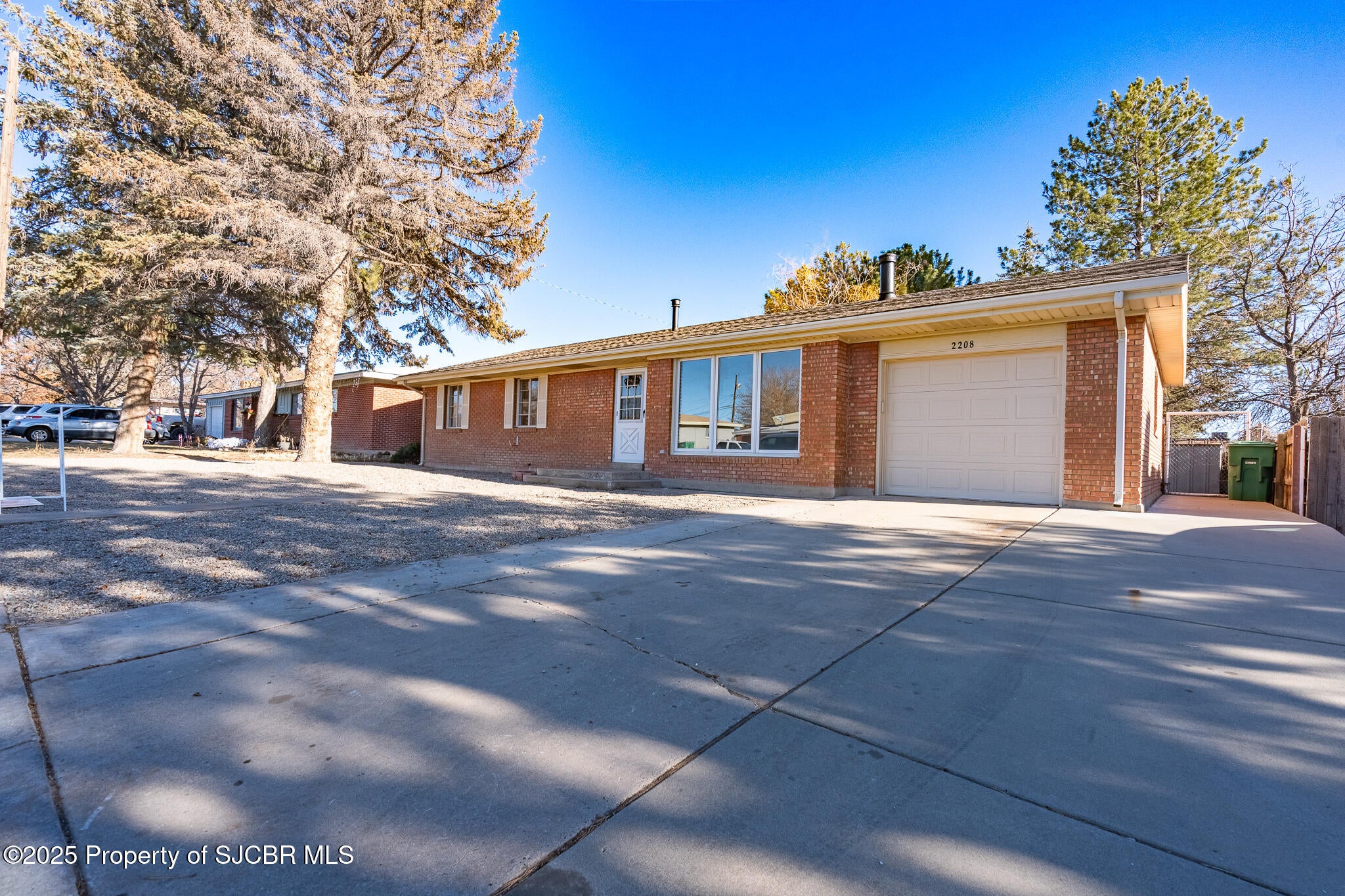 2208 Ridgecrest Drive