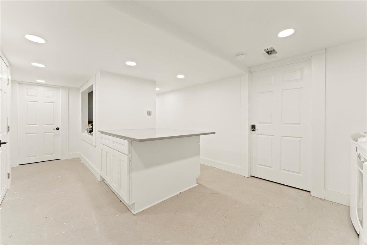 662 Howe Farm Road Jamaica, VT 05343 - Photo 33 of 35