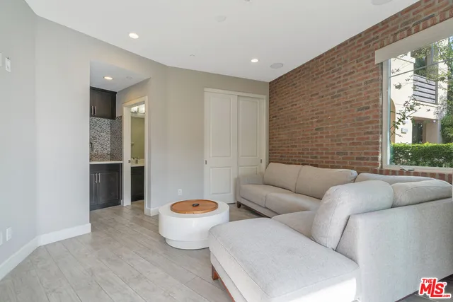 $10,500 | 12860 South Seaglass Circle, Los Angeles, CA 90094