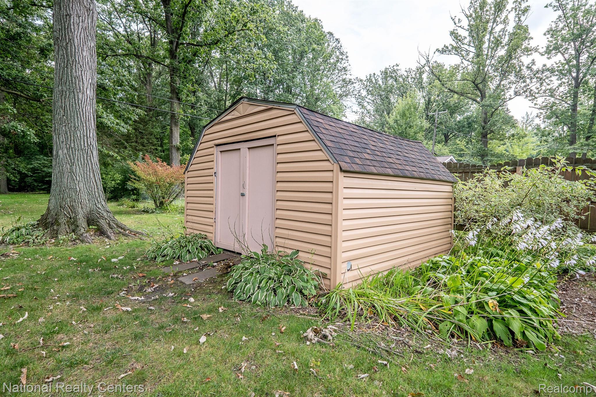 10625 Dewitt Road Belleville, MI 48111 - Photo 9 of 46 Gallery Image 9
