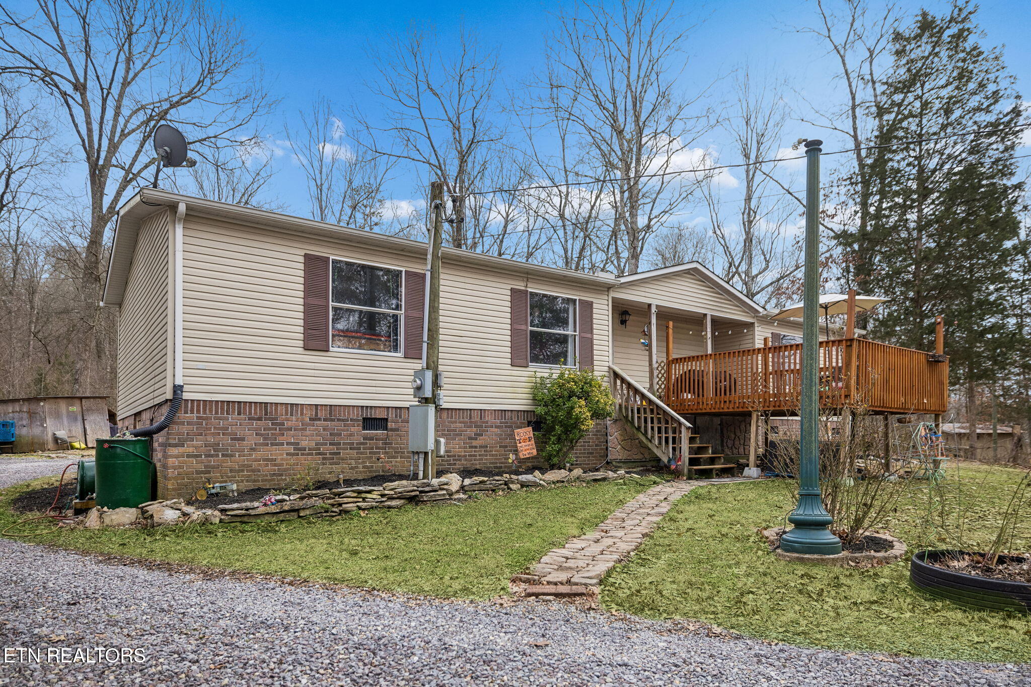 9401 Susanne Way Heiskell, TN 37754 - Photo 3 of 46 2-9401 Susanne Ellen Way - 002