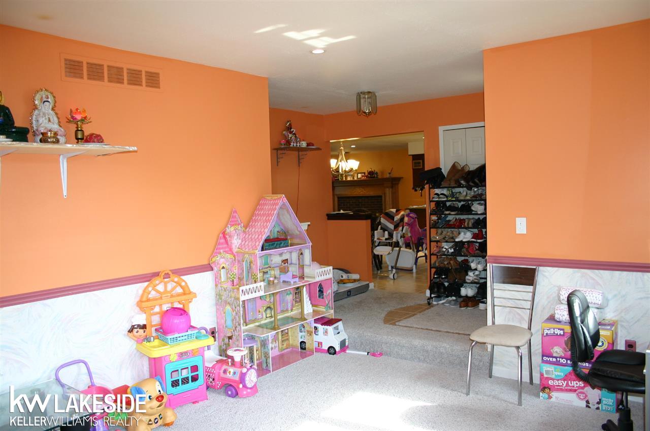 35712 Shell Drive Sterling Heights, MI 48310 - Photo 24 of 47 31326666-23.JPG