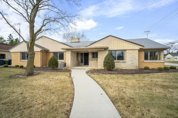 $324,500 | 256 Cottage Avenue, Fond du Lac, WI 54935