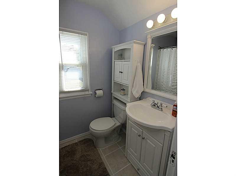 847 Shadycrest Road Beechview, PA 15216 - Photo 15 of 22 Full Bath.