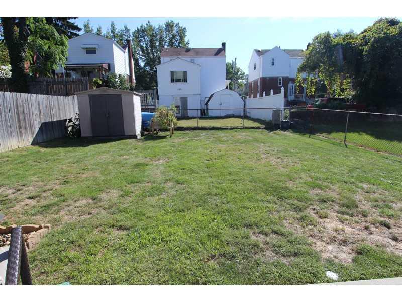 847 Shadycrest Road Beechview, PA 15216 - Photo 22 of 22 Yard/Garden.