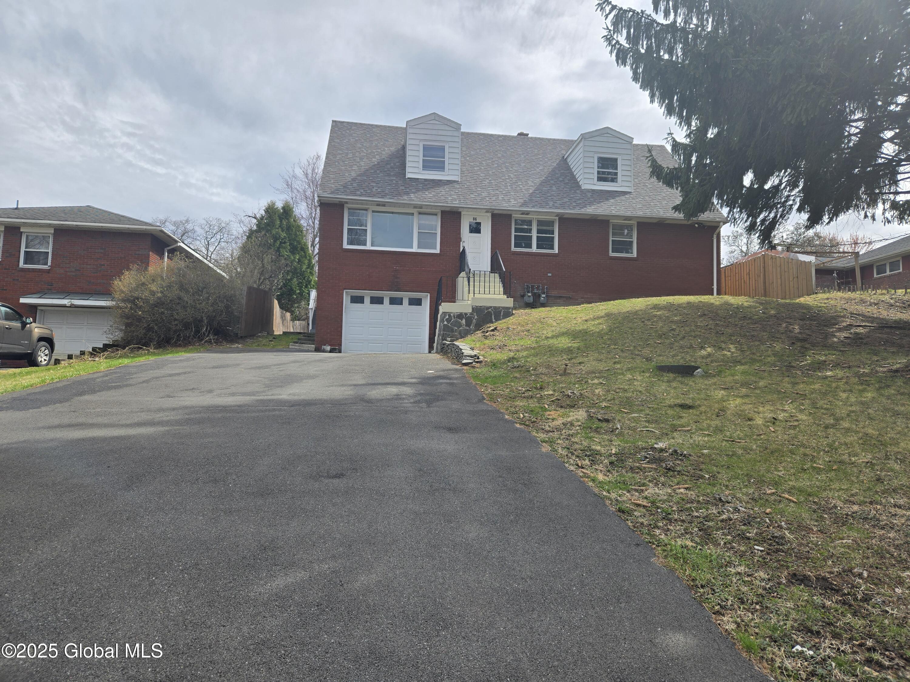 86 Hackett Boulevard, Unit 2 Albany, NY 12209 - Photo 1 of 6 20250406_143138