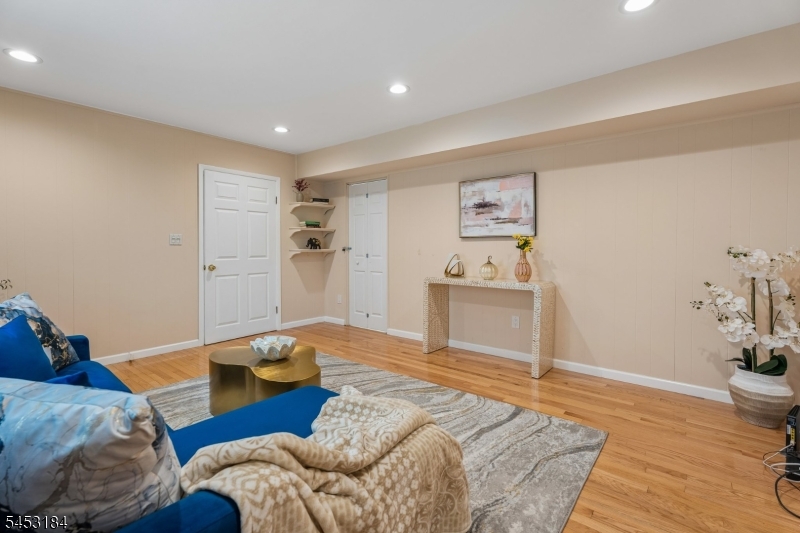 11 Morgan Road Parsippany, NJ 07054 - Photo 5 of 29 Gallery Image 5