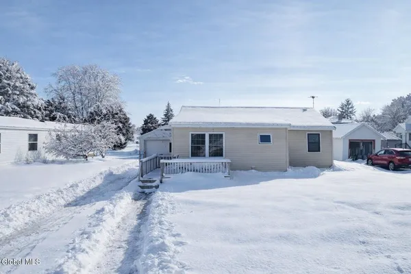 $59,999 | 67 State Street, Rouses Point, NY 12979