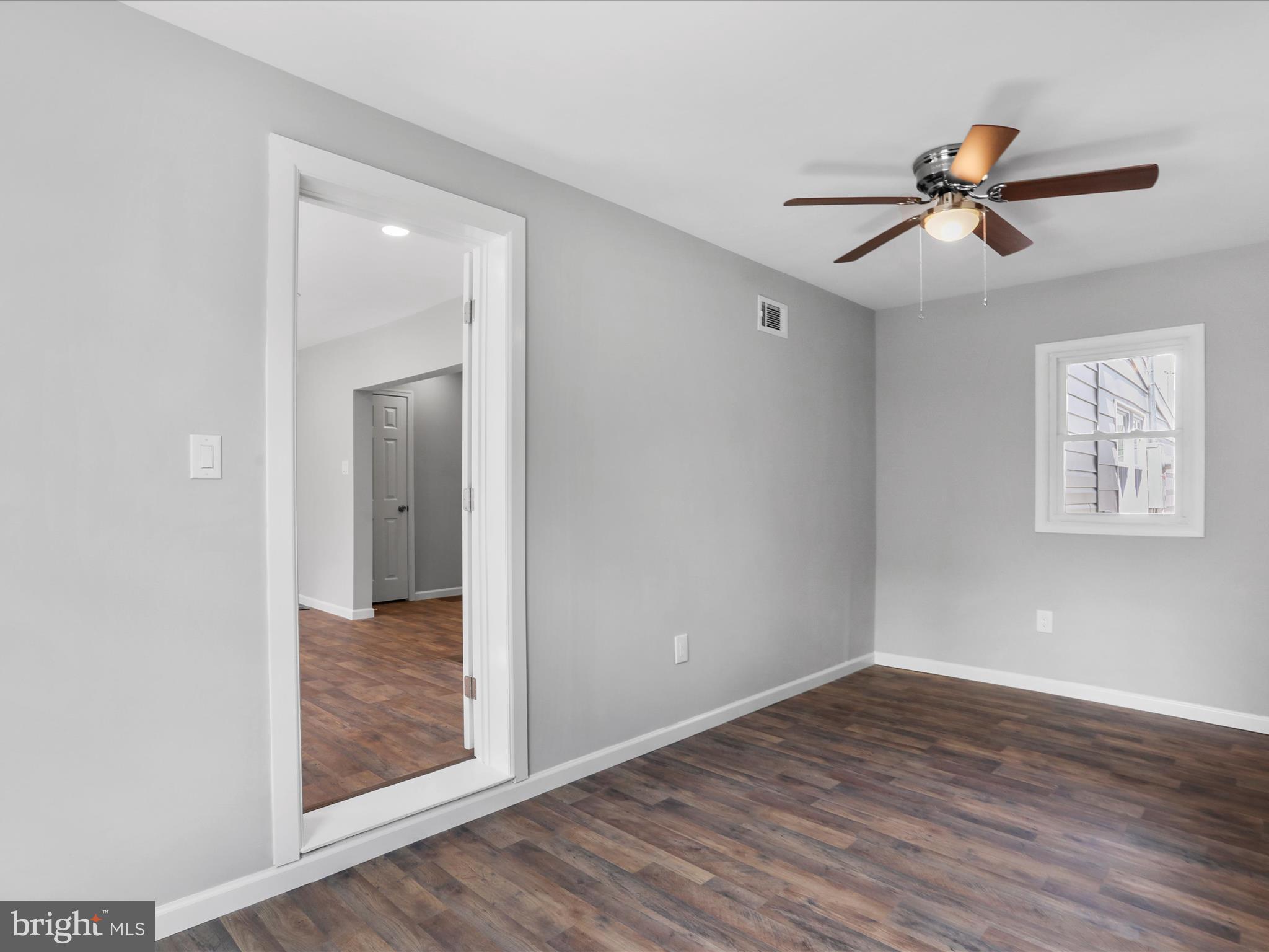 610 George Street Hagerstown, MD 21740 - Photo 6 of 27 Neutral wall colors