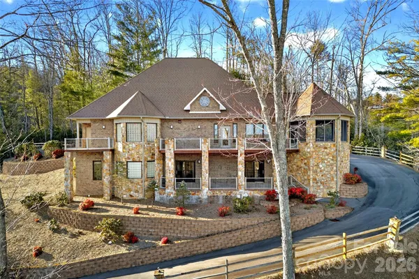 $1,000,000 | 142 Dogwood Trail, Spruce Pine, NC 28777