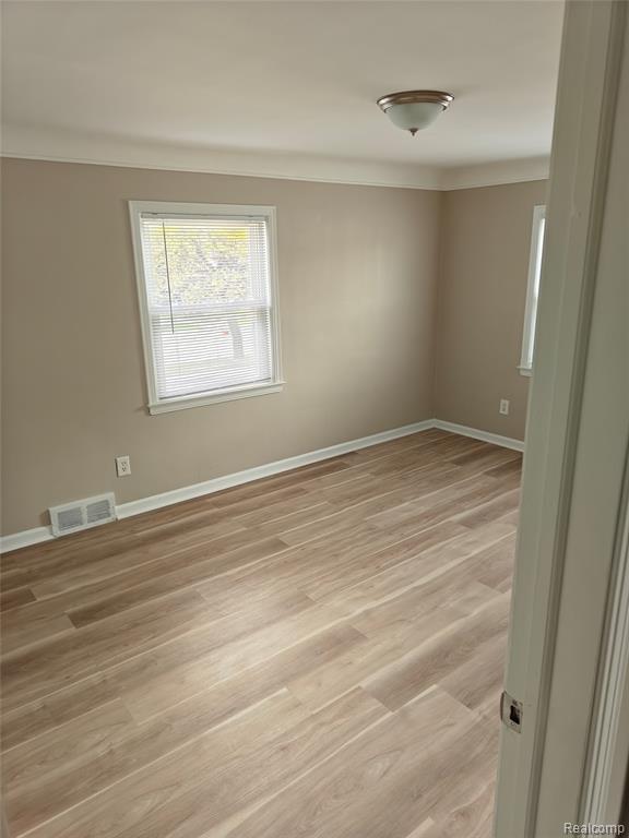 8030 Central Street, Unit 3 Center Line, MI 48015 - Photo 8 of 13