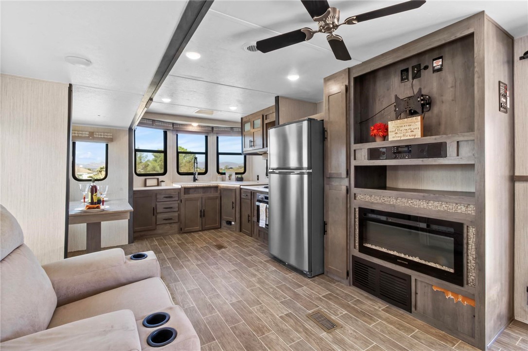 3496 Heber Road Golden Valley, AZ 86413 - Photo 16 of 47