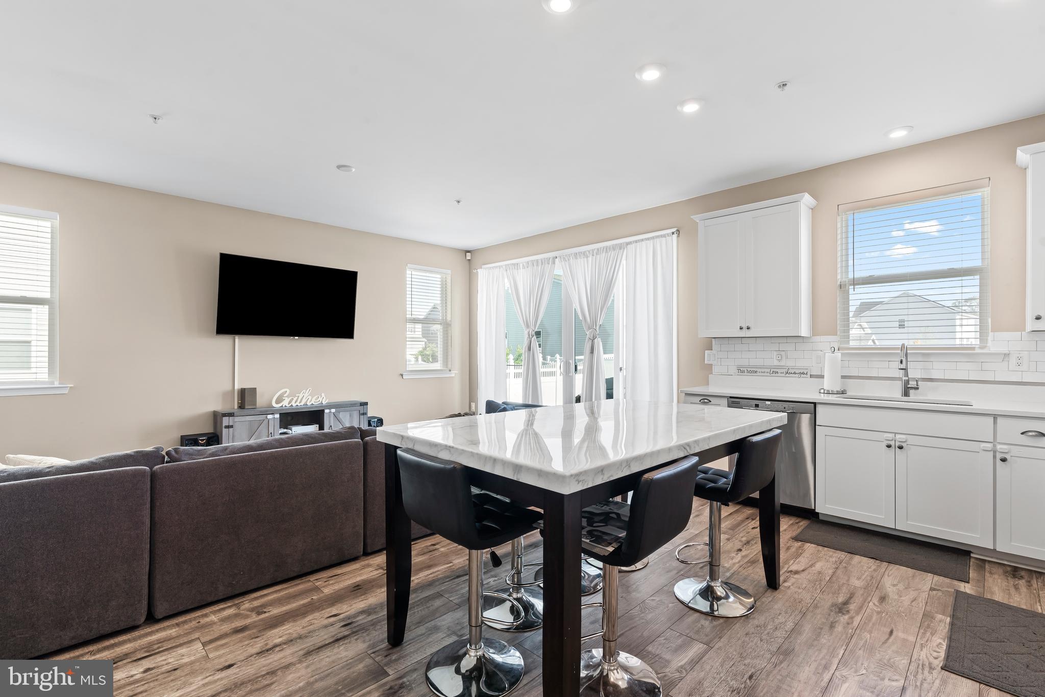 17330 Kilpatrick Court Hagerstown, MD 21740 - Photo 17 of 31 a kitchen with a table and chairs in it