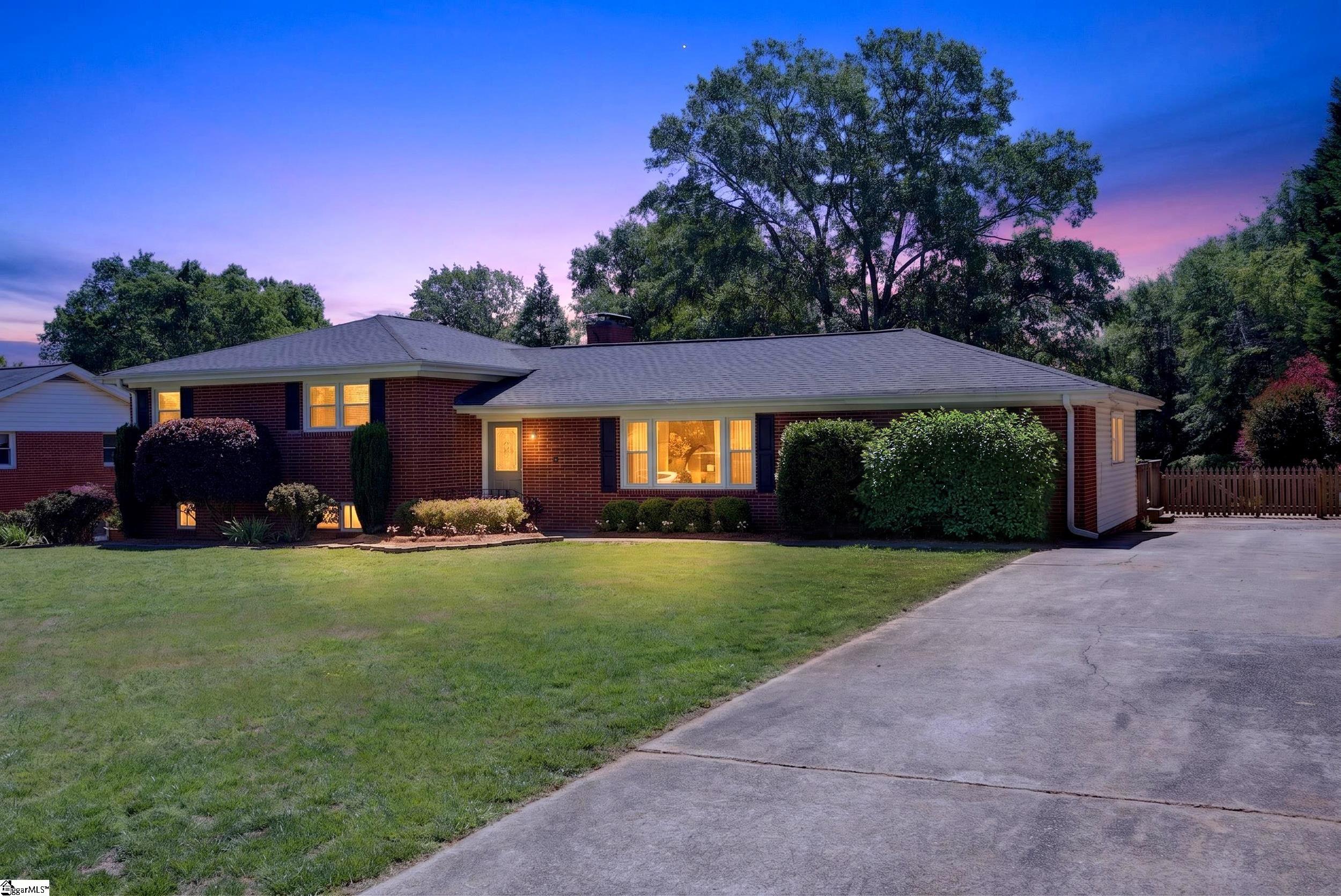 104 Central Avenue Mauldin, SC 29662 - Photo 5 of 44