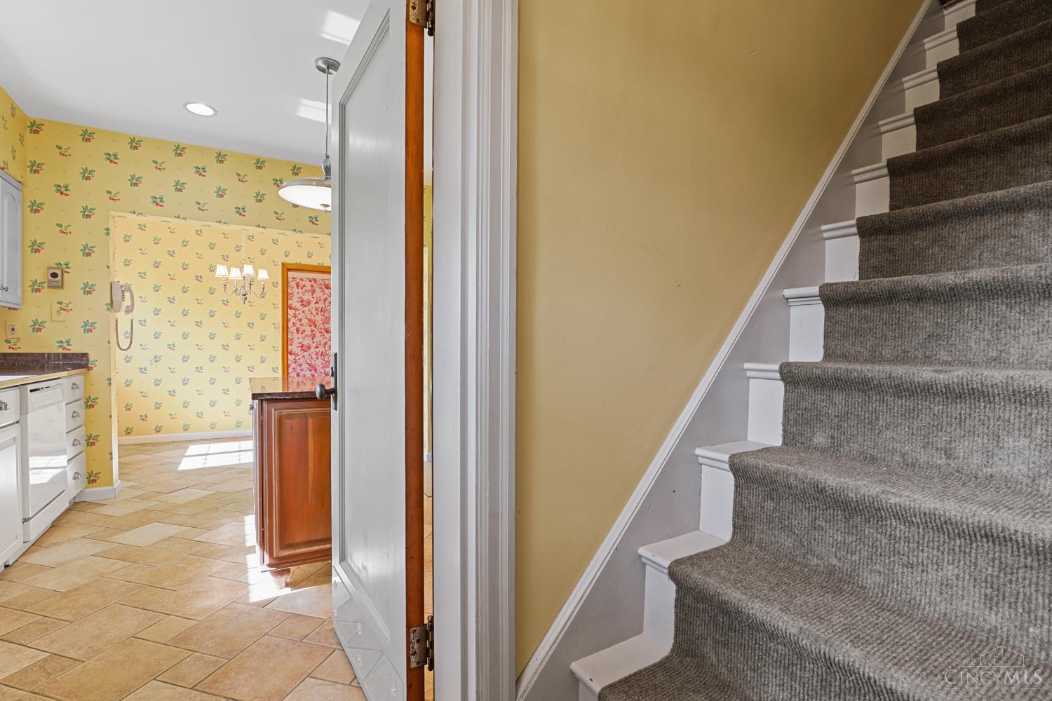 4527 Hanley Road Cincinnati, OH 45247 - Photo 35 of 83
