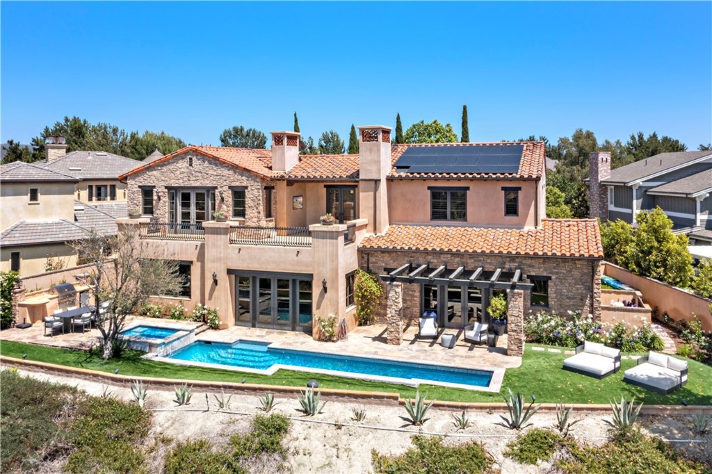 3 Fox Hole Road Ladera Ranch, CA 92694 - Photo 5 of 57 front view of a house with a yard