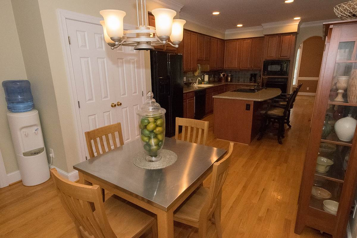 5306 Strathmore Drive Raleigh, NC 27613 - Photo 15 of 25 Breakfast Area