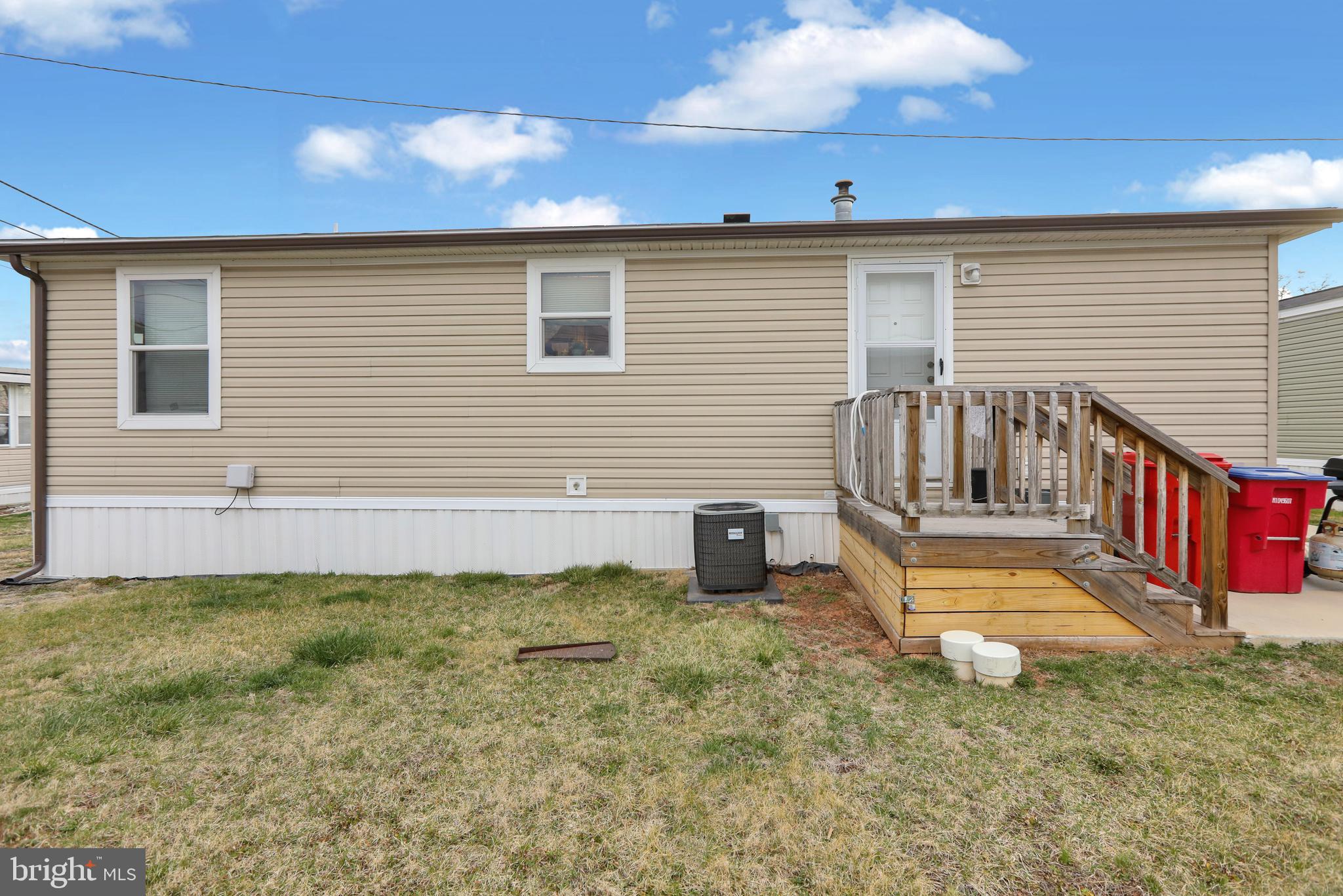 21 Keystone Road Reading, PA 19606 - Photo 22 of 22 a view of a house with backyard and porch