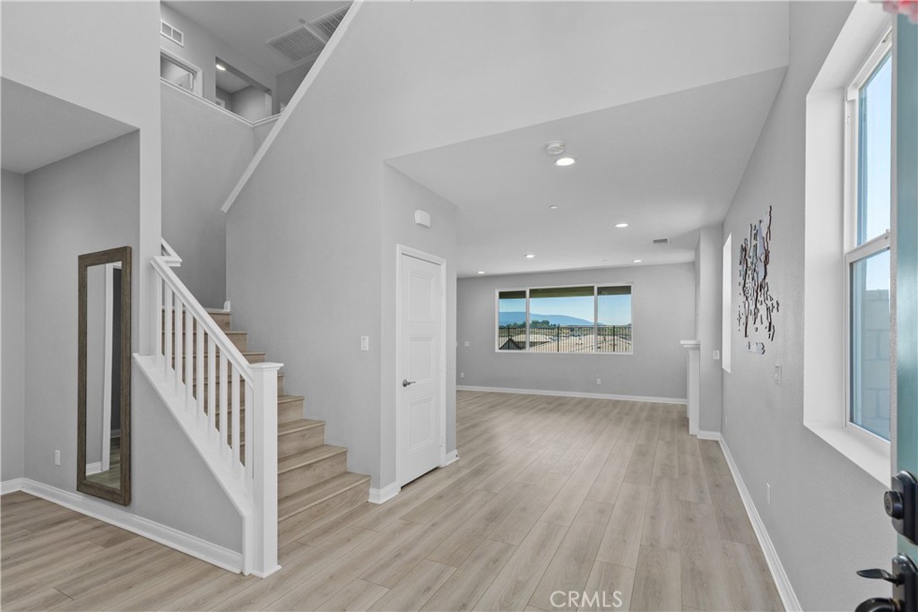 32063 Dayspring Way Temecula, CA 92591 - Photo 4 of 65 Open floorpan