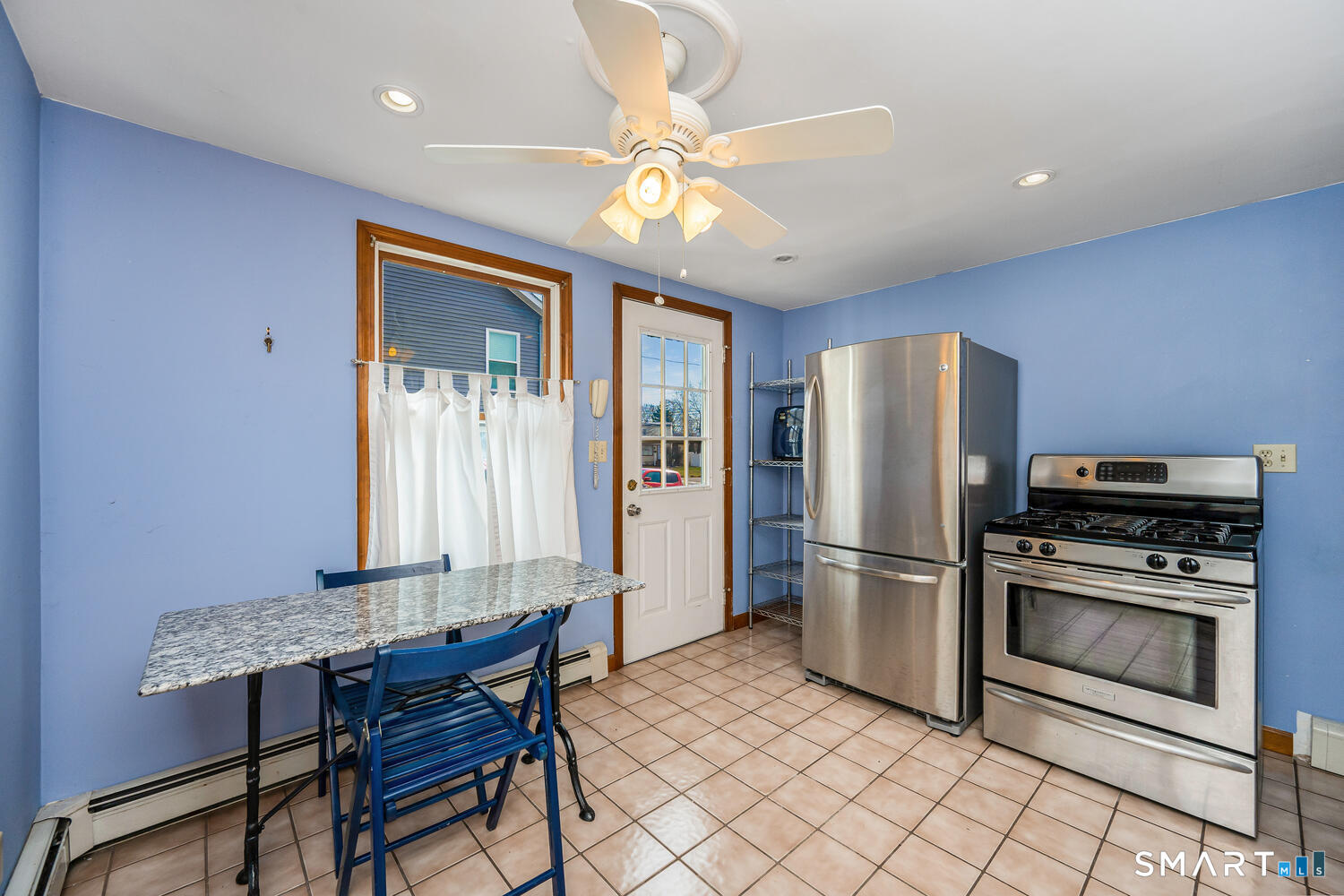 185 Meadowside Road Milford, CT 06460 - Photo 13 of 30