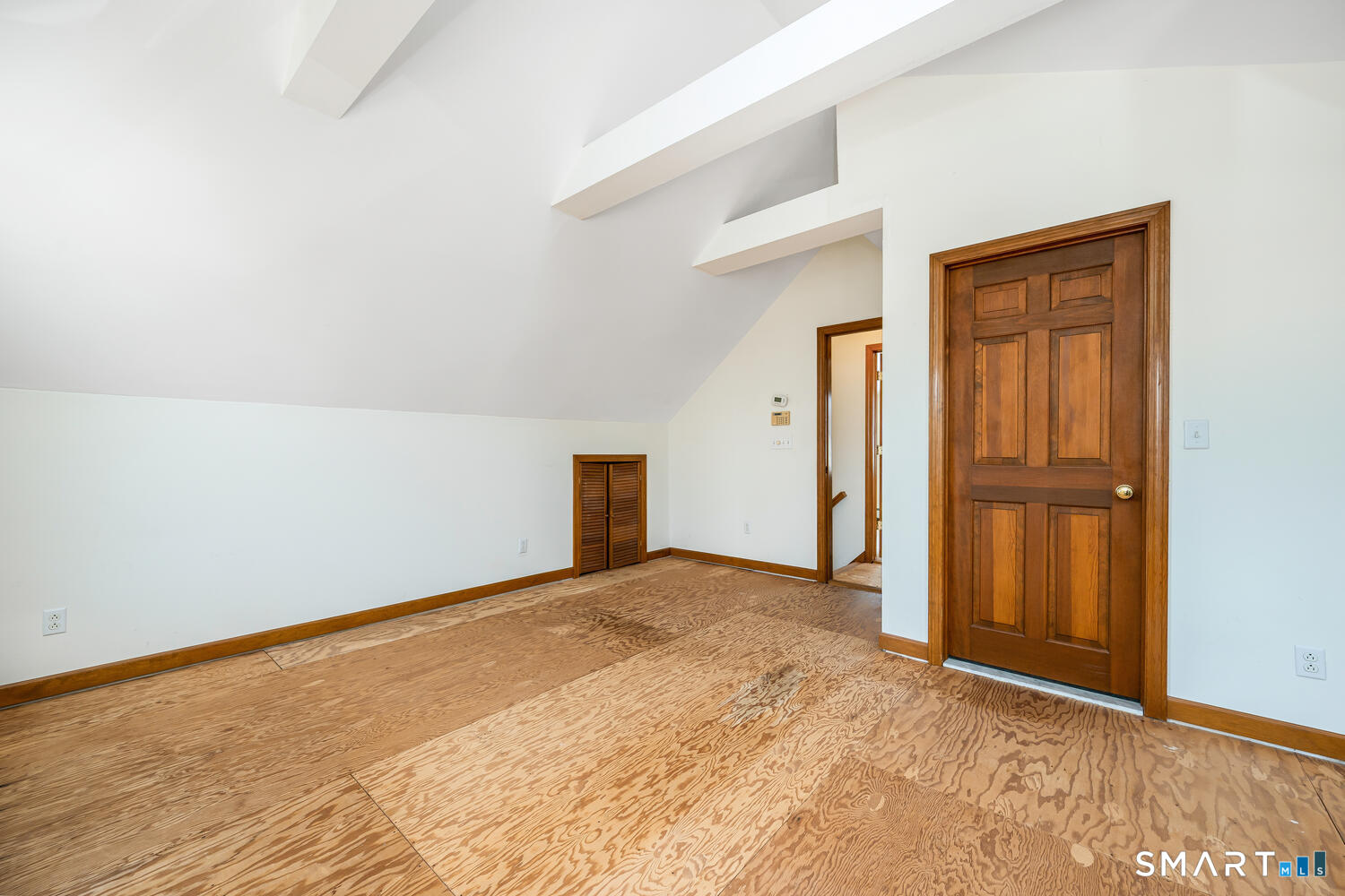 185 Meadowside Road Milford, CT 06460 - Photo 18 of 30