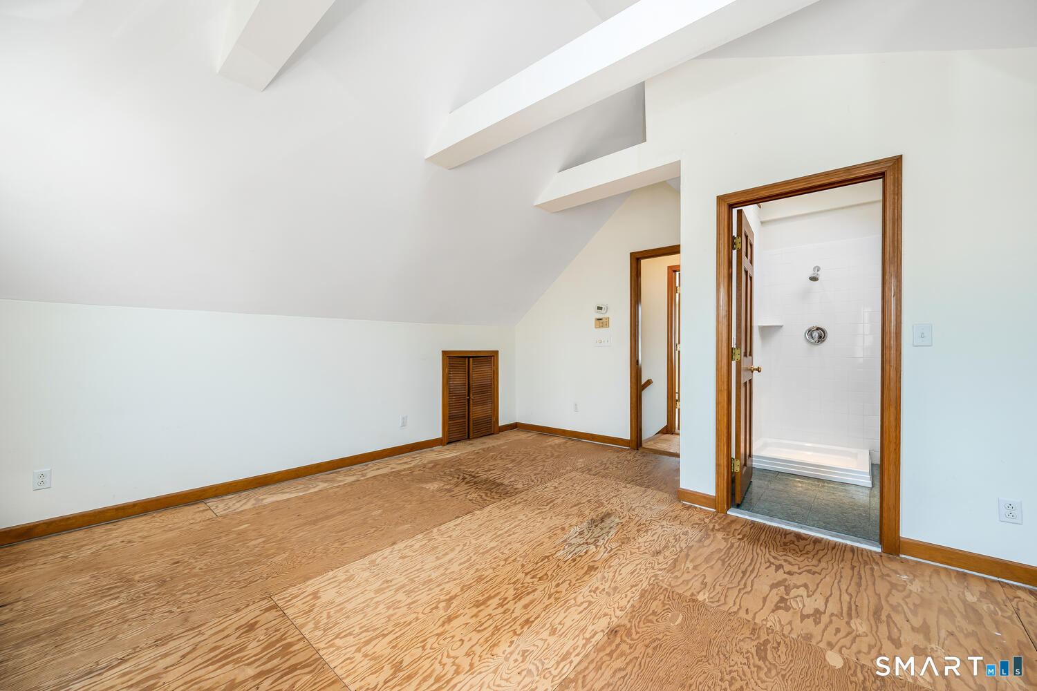 185 Meadowside Road Milford, CT 06460 - Photo 19 of 30