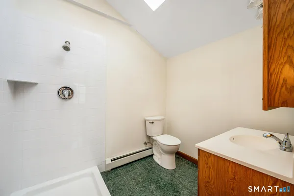 $489,000 | 185 Meadowside Road, Milford, CT 06460