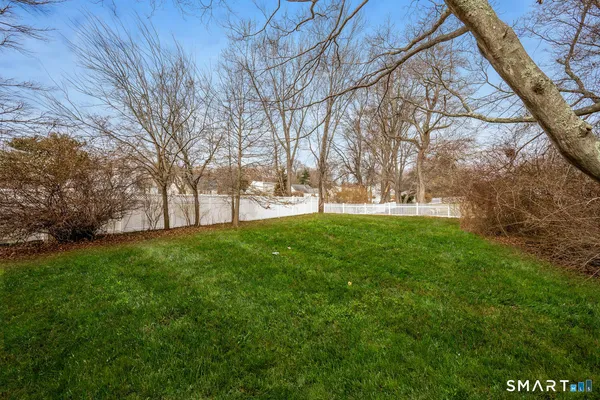 $489,000 | 185 Meadowside Road, Milford, CT 06460