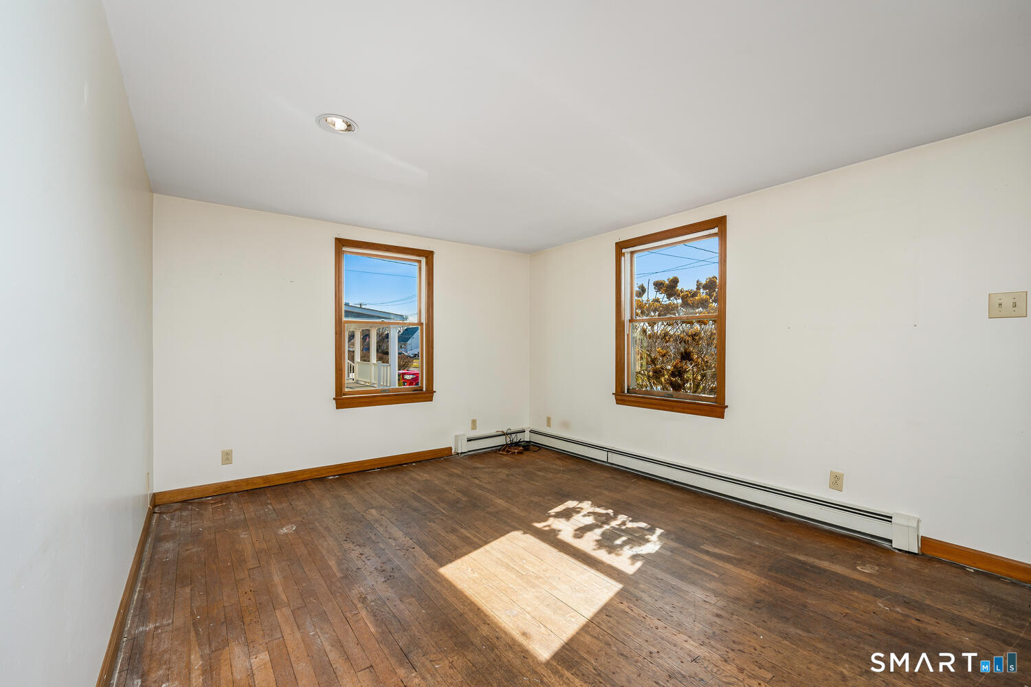 185 Meadowside Road Milford, CT 06460 - Photo 5 of 30