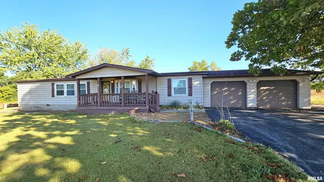 $226,000 | 14228 Lake Of Egypt Road, Marion, IL 62959