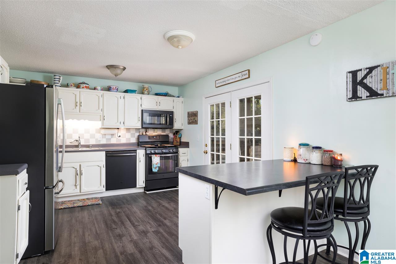 2157 Mountain View Road Birmingham, AL 35210 - Photo 9 of 21